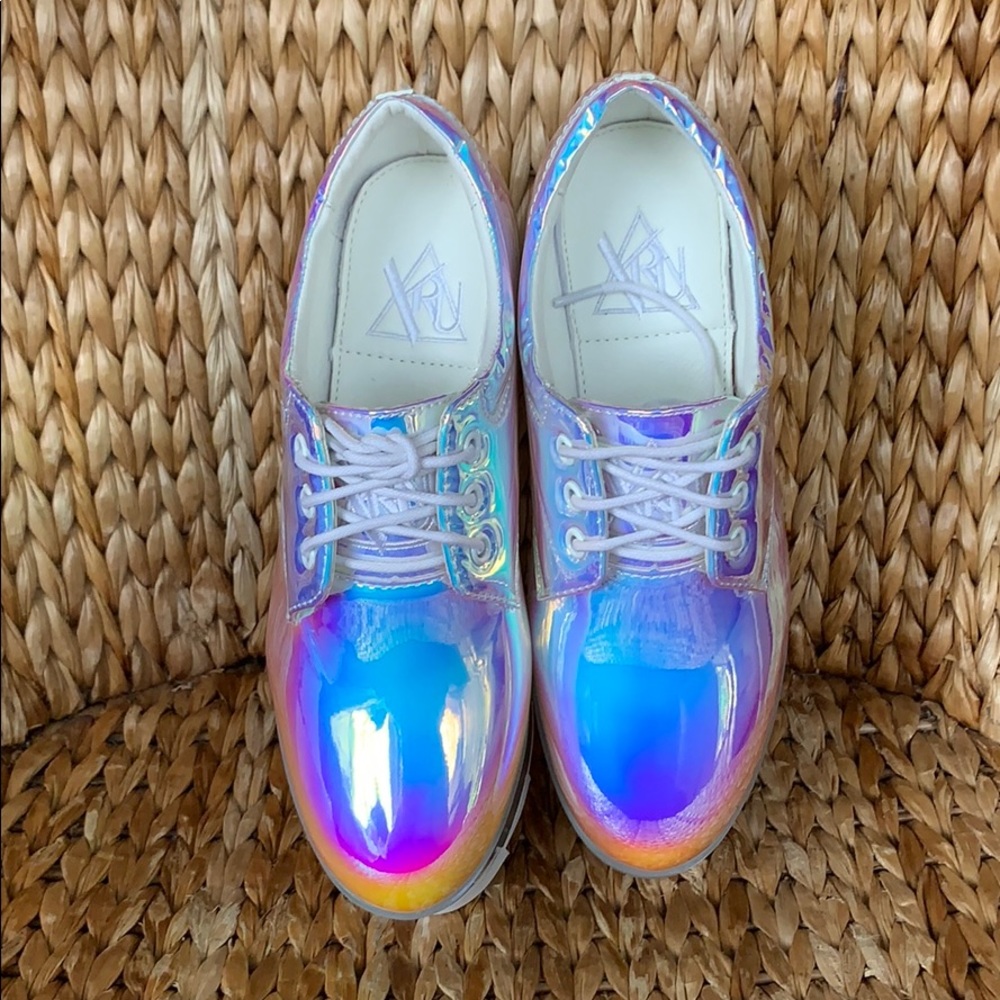 NIB YRU 💧Fillable Holographic Cloud 2091 platform - Picture 6 of 8